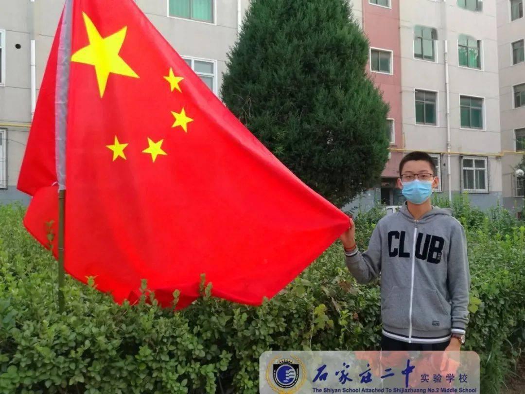 小公园美食节，来了！现场还有​机器人！